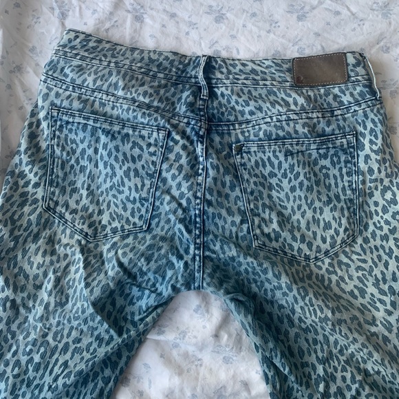 H&M &SQIN Blue Jeans with Leopard Cheetah Print Denim - Size Medium - Picture 2 of 5